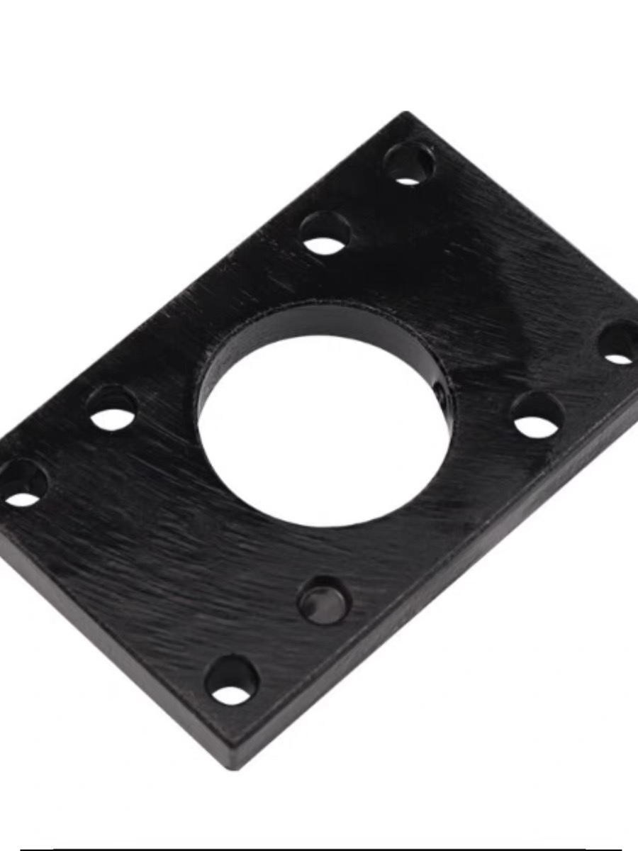 Cilindro con brida.jpg Cilindro con brida.jpg